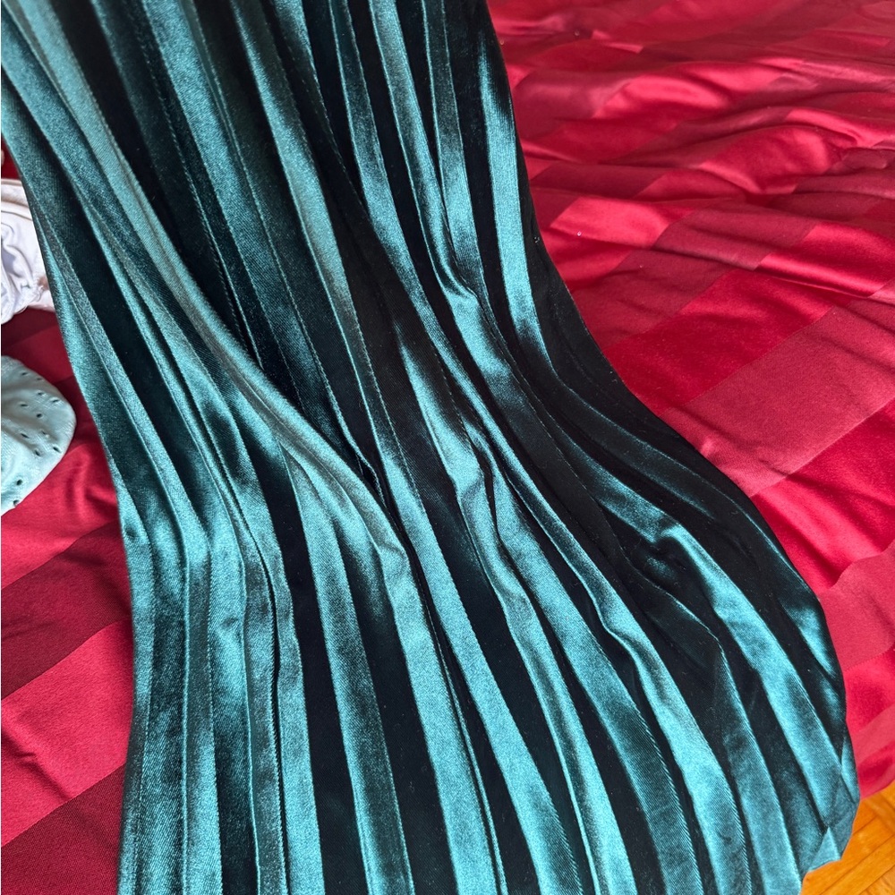Zara Teal Velvet Pleated Skirt